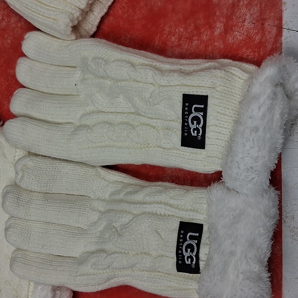 Ugg Set - Picture 4 of 5